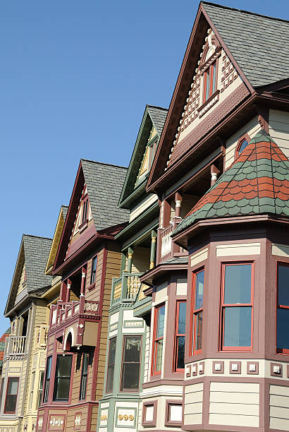 istock Victorian Homes Lined up in a Row 139493689