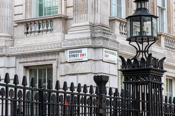 downing street - whitehall street downing street city of westminster uk foto e immagini stock