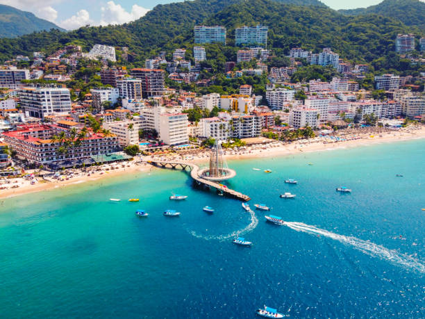 Beautiful view of Puerto Vallarta Puerto Vallarta is a paradise on the Pacific coast of Mexico, in the state of Jalisco. It is famous for its beaches, water sports and nightlife. puerto vallarta mexico stock pictures, royalty-free photos & images