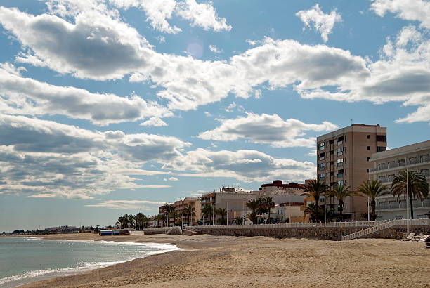 istock Garrucha Town Beach looking towards Moajcar 139496665