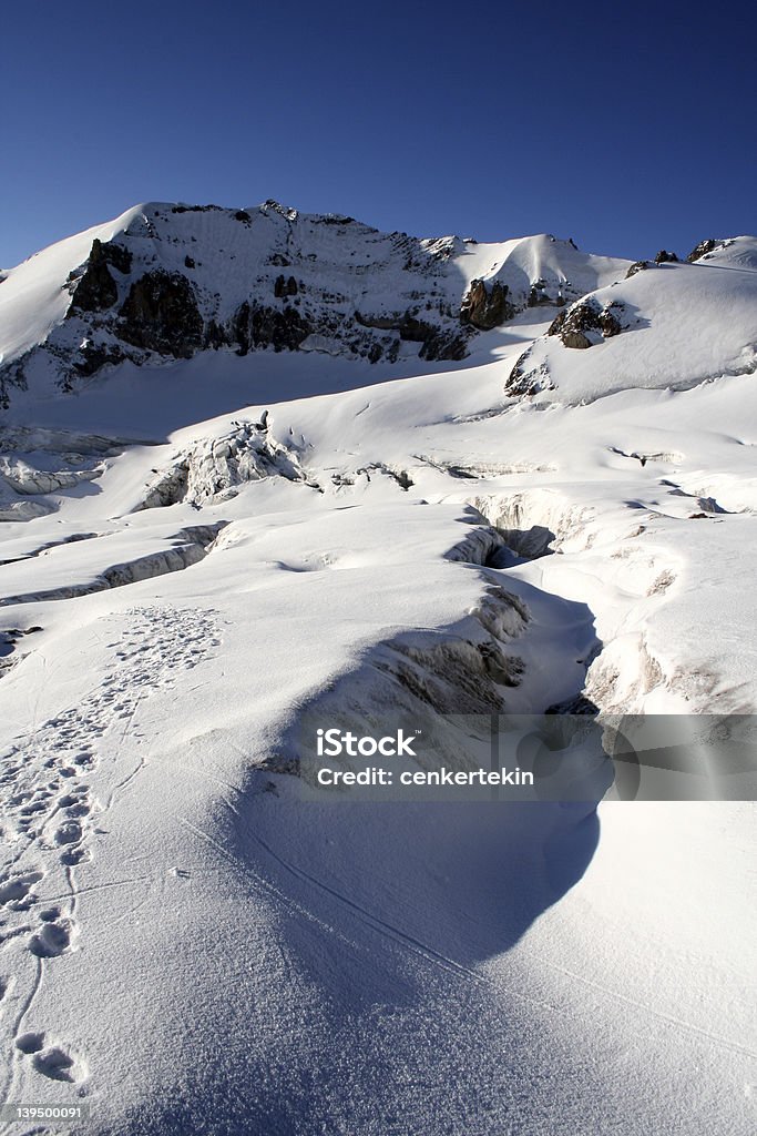 Fisura de glaciar - Foto de stock de Aire libre libre de derechos