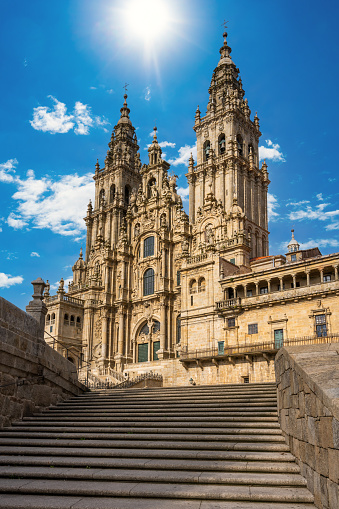 Santiago de Compostella,España - 1 de mayo de 2022 - Vista de la plaza del Obradoiro y la catedral de Santiago, uno de los lugares de peregrinación cristiana más importantes photo