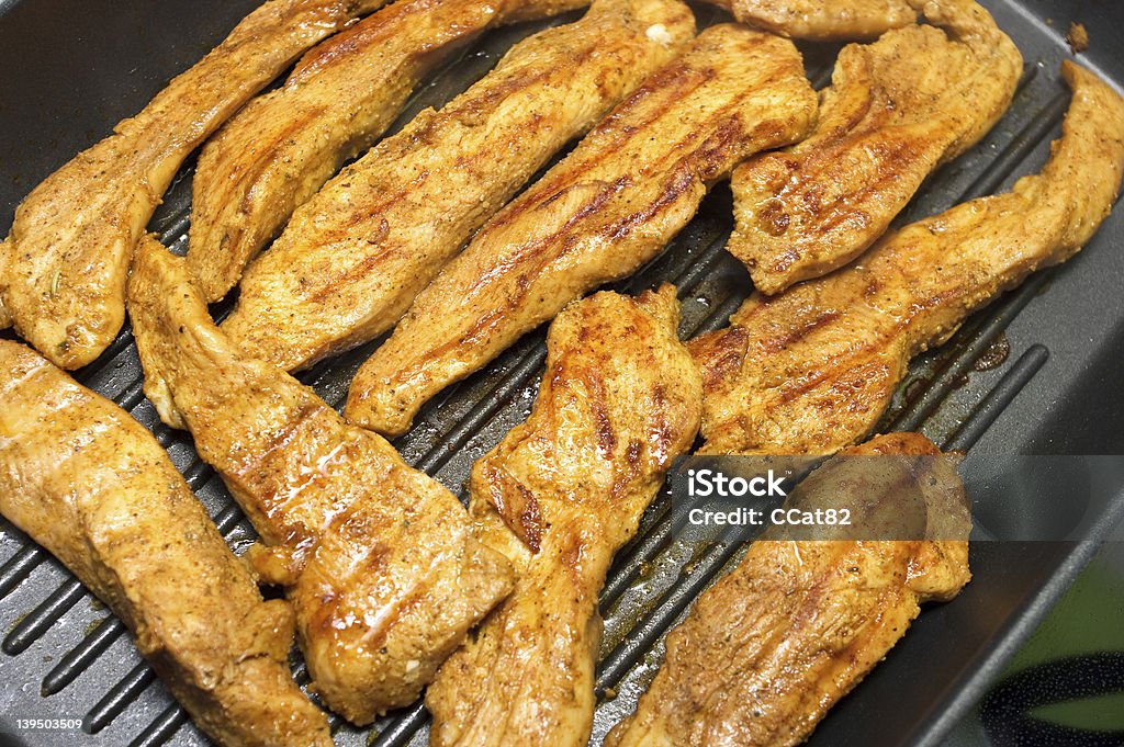 Petto di pollo alla panoramica - Foto stock royalty-free di Carne di pollo