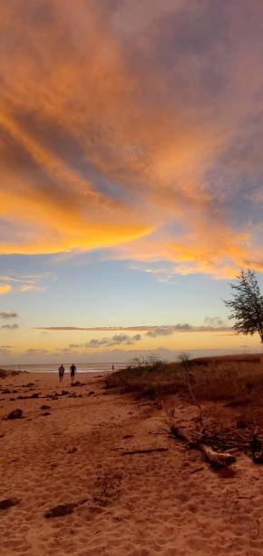 pôr do sol molokai - molokai - fotografias e filmes do acervo