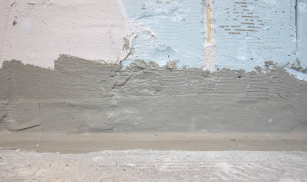 istock Making the wall and floors waterproof 1395082920