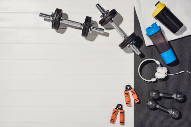 koncept fitness nebo cvičení doma, pohled shora s pozadím kopírovacího prostoru - tělocvična rekreační zařízení fotky - stock snímky, obrázky a fotky