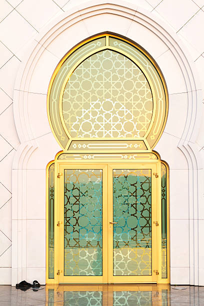 istock Entrance to a Mosque 139514777