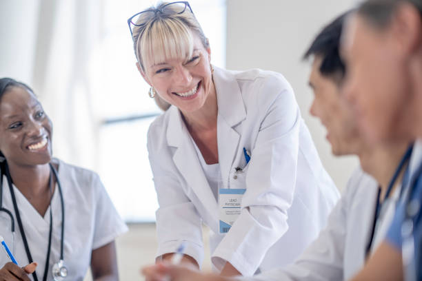 istock Talking with the Medical Professor 1395173016
