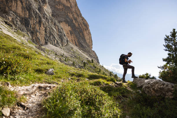 caminhada ao ar livre: nas dolomitas - gps watch - fotografias e filmes do acervo