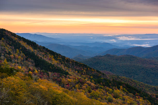 istock Autumn view of the Blue Ridge Mountains 1395186812