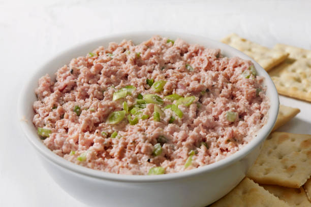 Patê de Salsicha Cremoso: A Delícia Barata da Sua Festa! - receita deliciosa profissional - passo 2