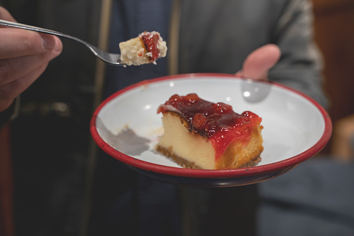 portion, strawberry, strawberry cheesecake, serve, fork, knife