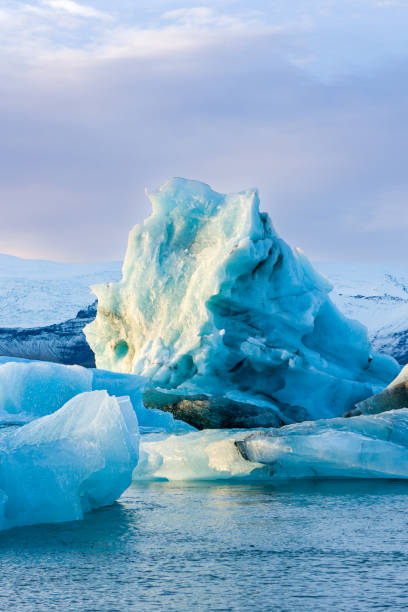 istock Icebergs in a spectacular glacial lagoon at sunset (Jokusarlon, Iceland) 1395231013