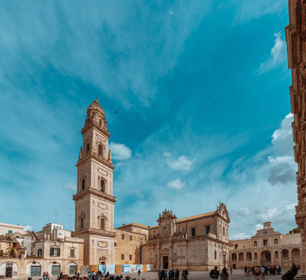 cathedral square (lecce) - baroque style lecce italy puglia imagens e fotografias de stock