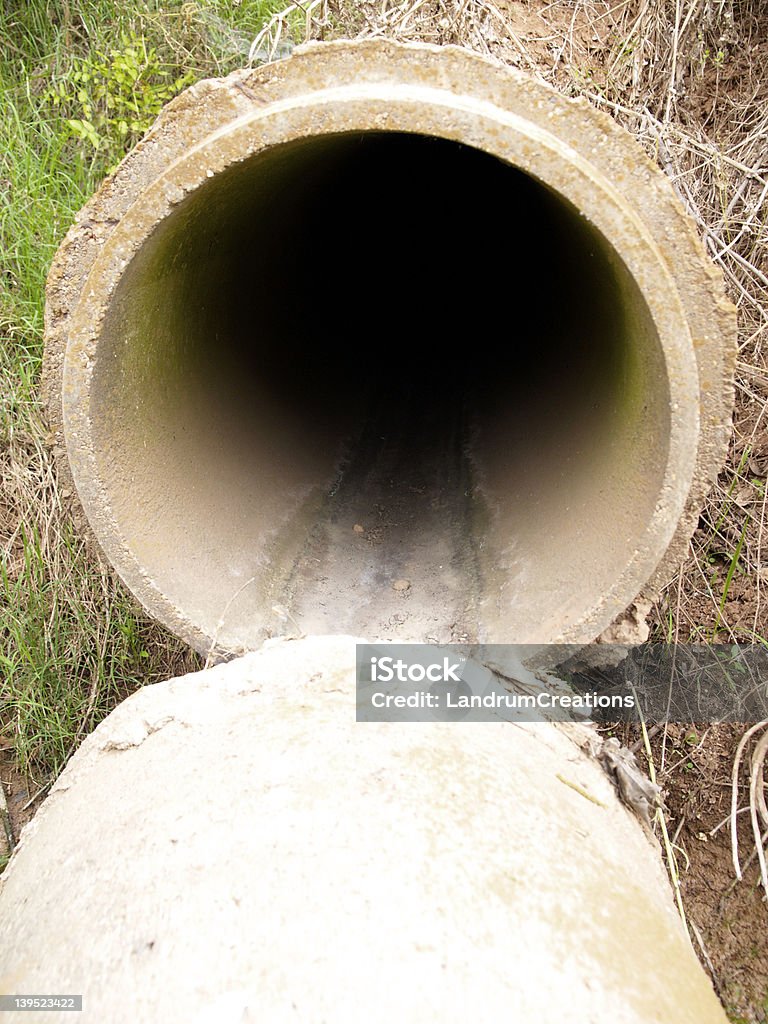 Rotura de tuberías - Foto de stock de Aire libre libre de derechos