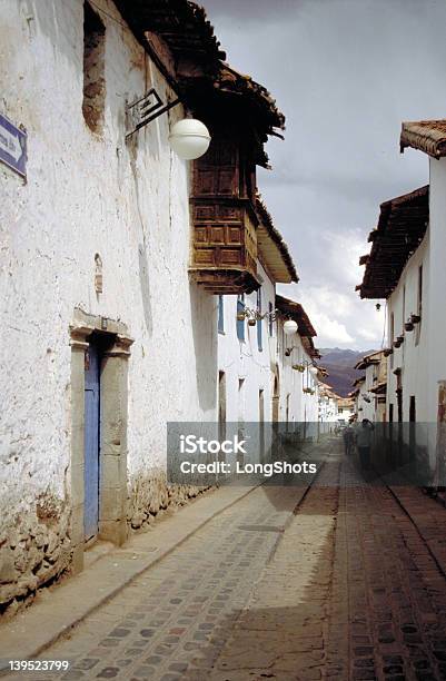 Scena Di Strada In Una Piccola Cittadina Del Sud America - Fotografie stock e altre immagini di Casa
