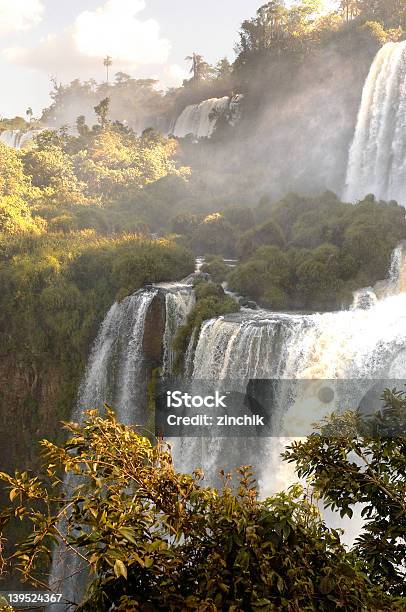 De Iguazzu 4 - Fotografias de stock e mais imagens de América do Sul - América do Sul, Ao Ar Livre, Argentina