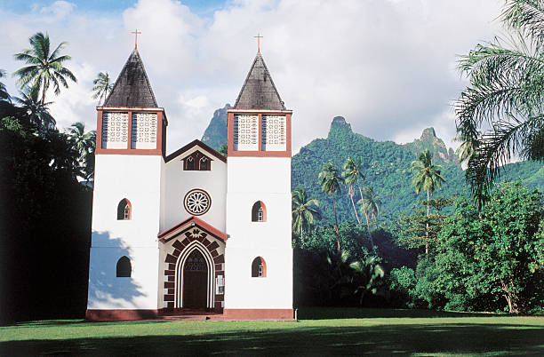 istock Tahiti Church 139524565