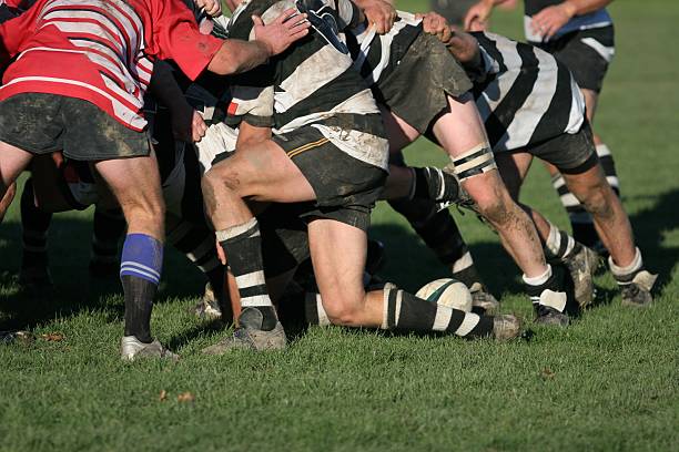 rugby-spiel - rugby scrum sport effort stock-fotos und bilder