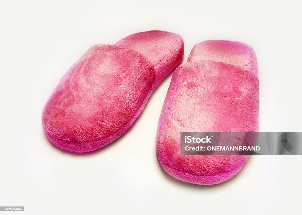 Par de chinelos macios de cor-de-rosa - Foto de stock de Chinelo - Sapato royalty-free