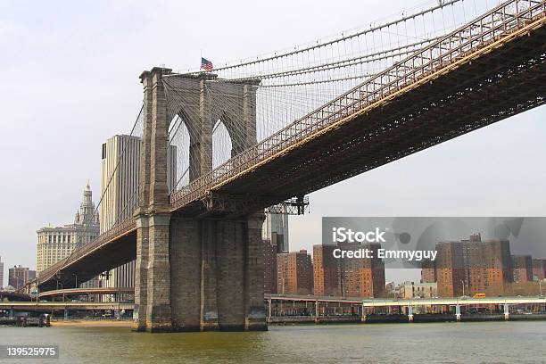 Ponte Di Brooklyn Al Di Sopra - Fotografie stock e altre immagini di For Sale - Frase inglese - For Sale - Frase inglese, Ponte di Brooklyn, Acqua