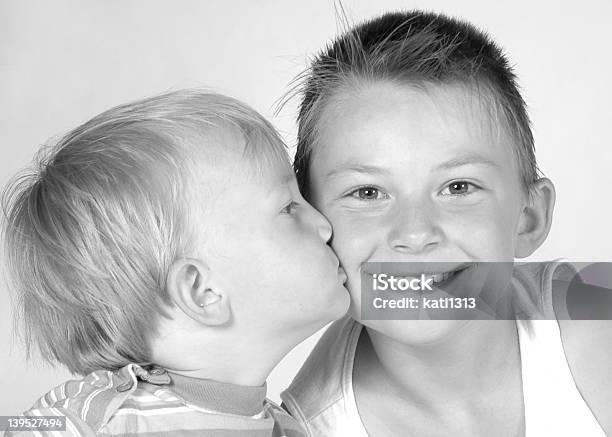 Brüderix Stockfoto und mehr Bilder von Bruder - Bruder, Familie, Fotografie