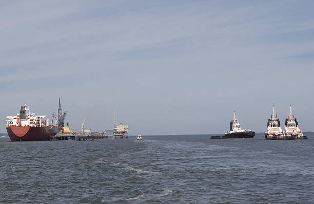 istock Tanker Fuelling 139530956
