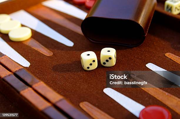 Backgammon 2 Foto de stock y más banco de imágenes de Actividad - Actividad, Actividades recreativas, Backgammon