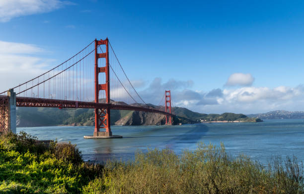 мост золотые ворота - gold gate bridge san francisco county стоковые фото и изображения