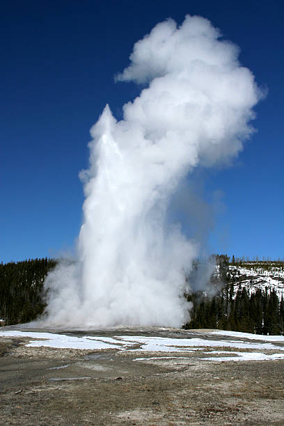 istock Old Faithful Eruption 139532634