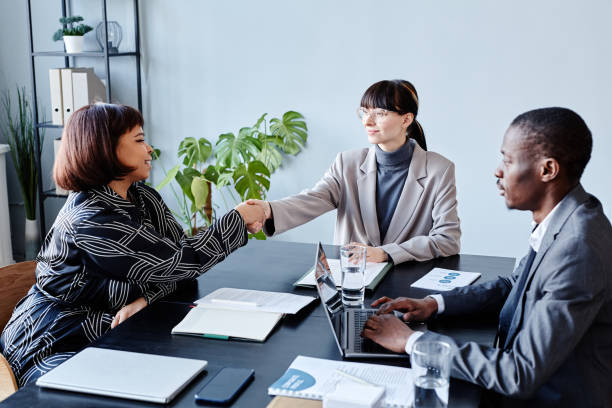 istock Business People Greeting in Meeting 1395329820