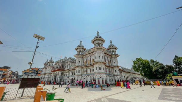 janaki mandir to hinduska świątynia poświęcona bogini sicie: 22 kwietnia 2022 - janakpur, nepal - janaki mandir zdjęcia i obrazy z banku zdjęć