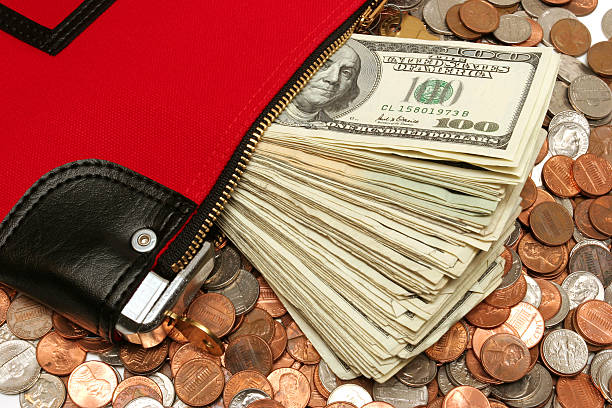 istock money deposit bag 139533997