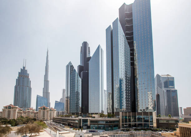 burj khalifa, address boulevard, central park towers residences, at day. - editorial tall luxury contemporary imagens e fotografias de stock