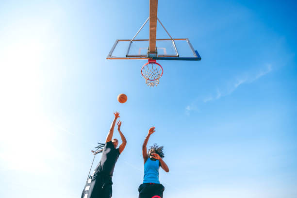 istock One on one basketball 1395382962
