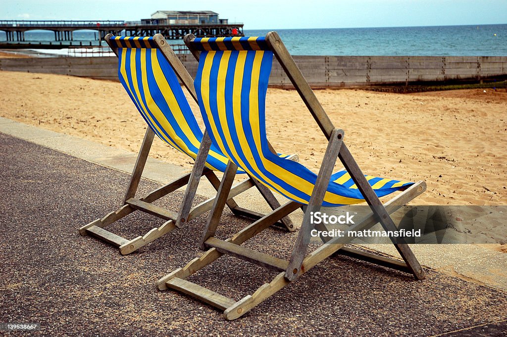 Deckchairs przy plaży - Zbiór zdjęć royalty-free (Bez ludzi)