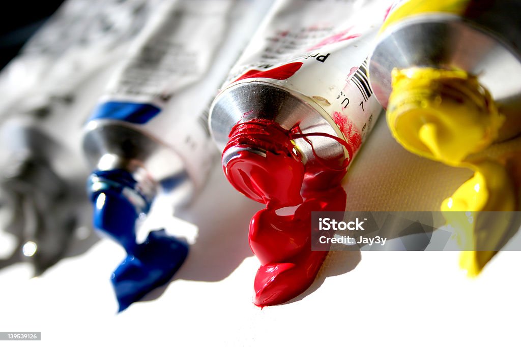 Tubos de pintura - Foto de stock de Amarillo - Color libre de derechos