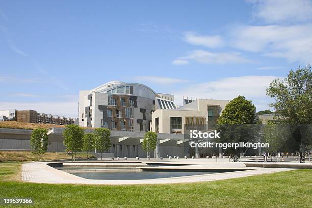 Foto de Parlamento Escocês 2 e mais fotos de stock de Edifício do Parlamento escocês - Edifício do Parlamento escocês, Edifício do Parlamento, Exterior de Prédio