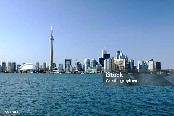 Panorámica De Toronto Foto de stock y más banco de imágenes de Aire libre - Aire libre, Arquitectura exterior, Canadá