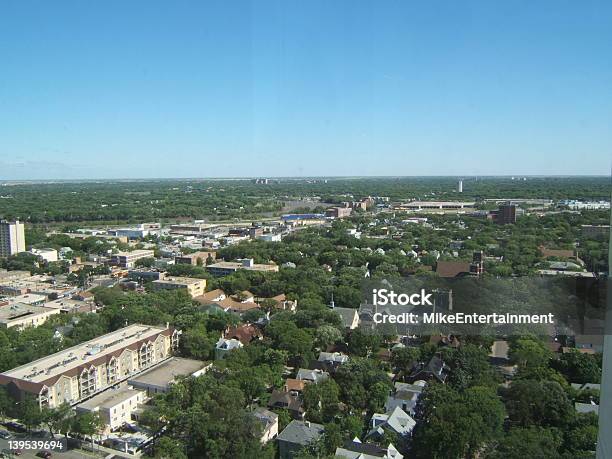 Vista De Los Edificios De La Ciudad Foto de stock y más banco de imágenes de Winnipeg - Winnipeg, Casa, Manitoba