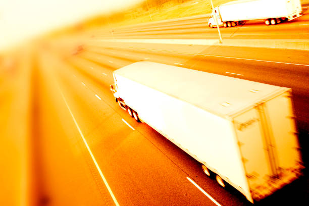 istock highwaytruck026 139540286