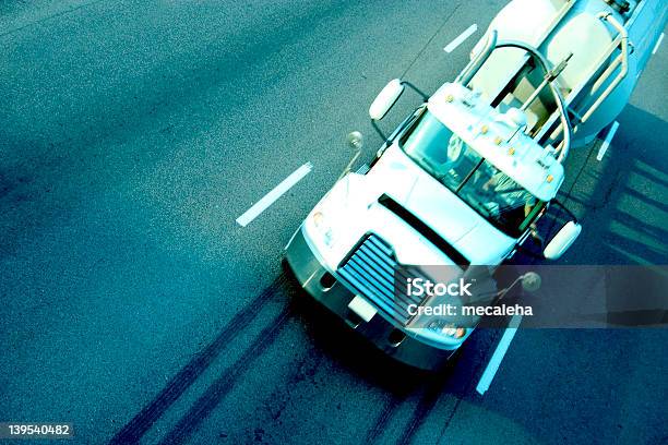 Highwaytruck030 - トラックのストックフォトや画像を多数ご用意 - トラック, トラック輸送, 主要道路