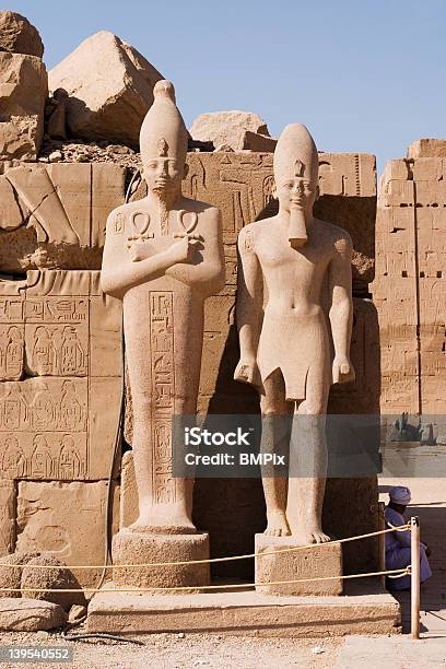 Karnak Estátuas - Fotografias de stock e mais imagens de Arcaico - Arcaico, Civilização Antiga, Cultura Egípcia