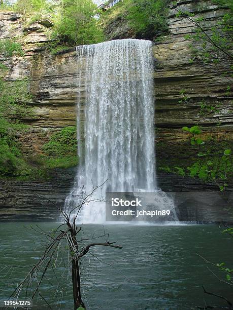 Foto de Cachoeira Paisagem Tropical e mais fotos de stock de Alto - Descrição Geral - Alto - Descrição Geral, Cascata, Exterior