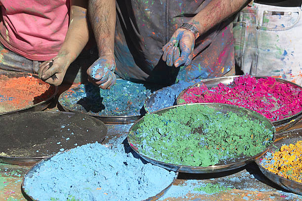 istock Fistfuls of Powder 139541577