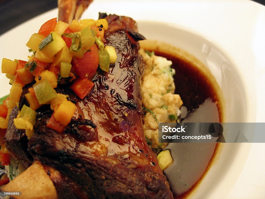 Agnello brasato con codolo - Foto stock royalty-free di Carne