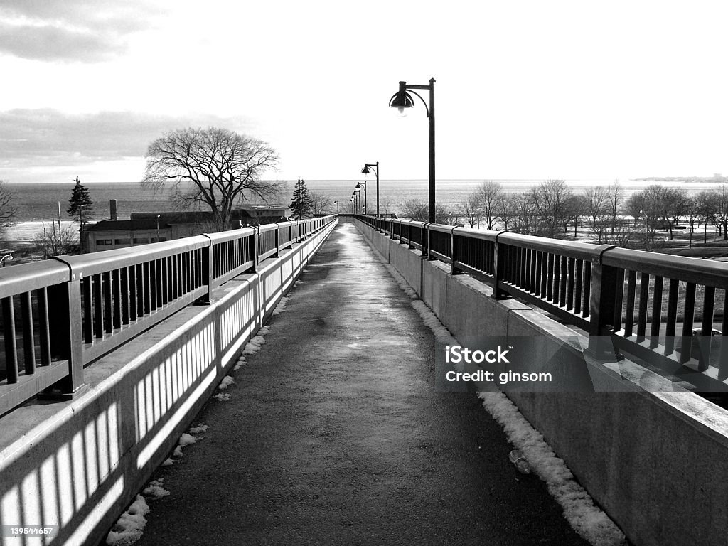 Most do jeziora Ontario - Zbiór zdjęć royalty-free (Most - Konstrukcja wzniesiona przez człowieka)