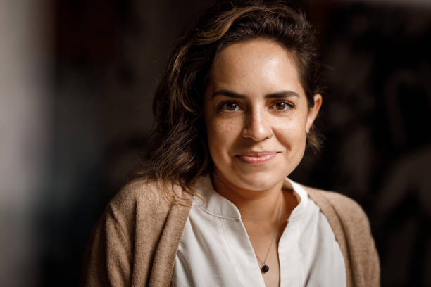 istock Short haired woman smiling 1395448448