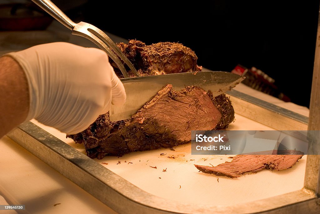 Bœuf rôti en tranches et servis - Photo de Aboutissement libre de droits