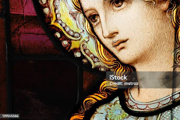 Mère Marie Fenêtre Vecteurs libres de droits et plus d'images vectorielles de La Vierge Marie - La Vierge Marie, Vitrail, Religion